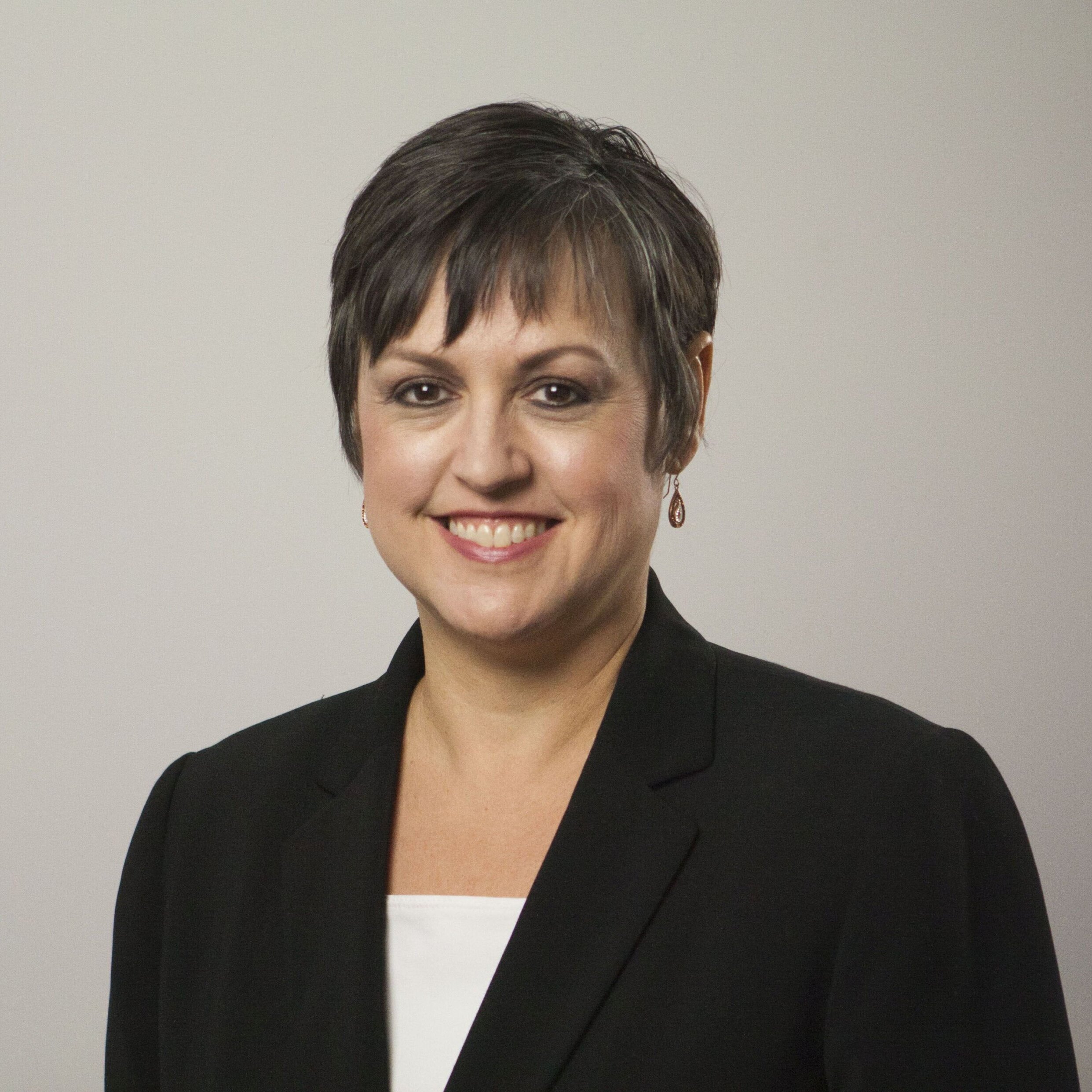 Nutt_Lee Ann Headshot